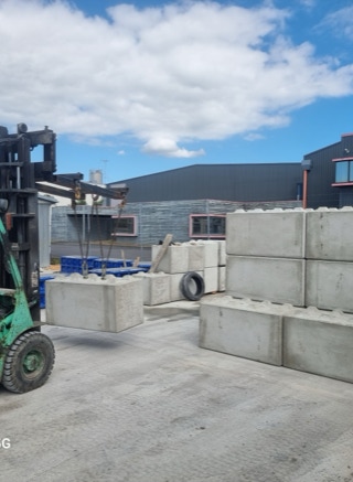 KBLOXX RETAING WALLS